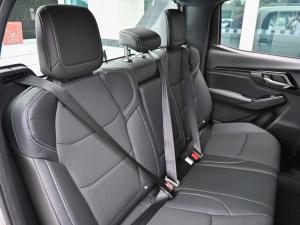 Isuzu D-Max 3.0TD double cab V-Cross - Image 18