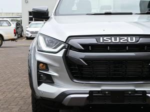 Isuzu D-Max 3.0TD double cab V-Cross - Image 3