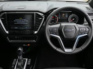 Isuzu D-Max 3.0TD double cab V-Cross - Image 5