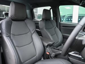 Isuzu D-Max 3.0TD double cab V-Cross - Image 9