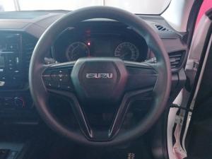 Isuzu D-Max 1.9TD double cab L auto - Image 10