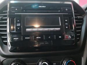 Isuzu D-Max 1.9TD double cab L auto - Image 15