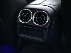 Mercedes-Benz C-Class C200 Avantgarde - Image 19
