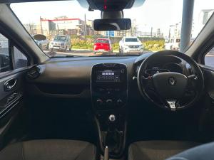 Renault Clio 66kW turbo Expression - Image 11