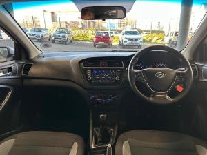 Hyundai i20 1.2 Motion - Image 10