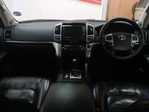 Toyota Land Cruiser 200 4.5D-4D V8 VX - Image 6