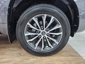 Toyota Land Cruiser Prado 2.8GD VX-L - Image 20