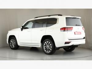 Toyota Land Cruiser 300 3.3D ZX - Image 11