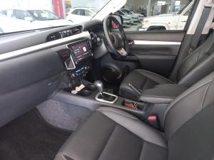 Toyota Hilux 2.8GD-6 48V double cab Raider - Image 7