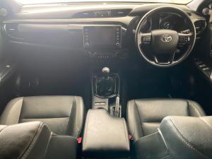 Toyota Hilux 2.8GD-6 double cab Legend manual - Image 6