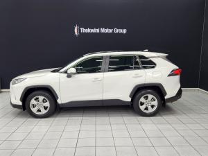 Toyota RAV4 2.0 GX auto - Image 9