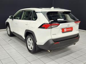 Toyota RAV4 2.0 GX auto - Image 10