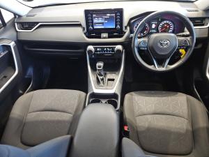 Toyota RAV4 2.0 GX auto - Image 8
