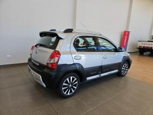 Toyota Etios Cross 1.5 Xs - Image 2