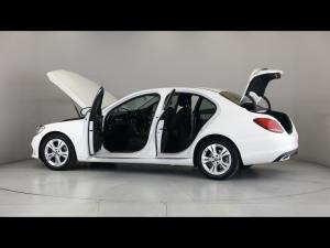 Mercedes-Benz C-Class C220d - Image 10