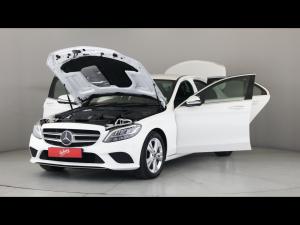 Mercedes-Benz C-Class C220d - Image 13