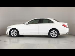 Mercedes-Benz C-Class C220d - Image 22