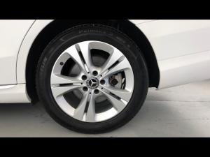 Mercedes-Benz C-Class C220d - Image 30