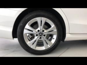 Mercedes-Benz C-Class C220d - Image 31