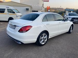 Mercedes-Benz C-Class C220d - Image 2