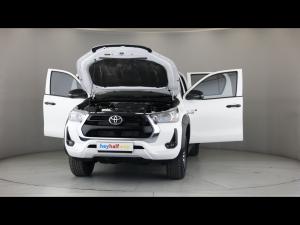 Toyota Hilux 2.4GD-6 double cab 4x4 Raider X auto - Image 13
