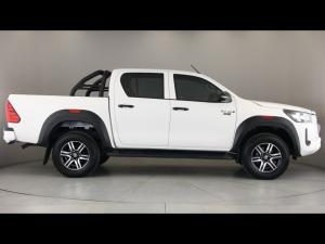 Toyota Hilux 2.4GD-6 double cab 4x4 Raider X auto - Image 3