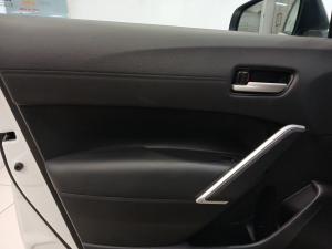 Toyota Corolla Cross 1.8 Hybrid XS - Image 20