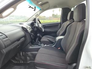 Isuzu D-Max 250 4x4 Hi-Ride - Image 7