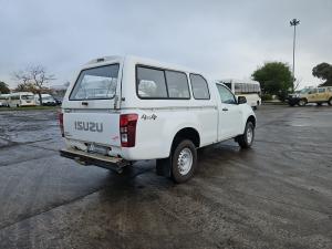 Isuzu D-Max 250 4x4 Hi-Ride - Image 2