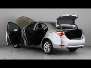 Toyota Corolla 1.3 Prestige - Image 10