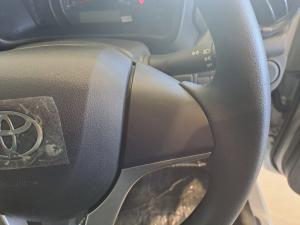 Toyota Vitz 1.0 - Image 10