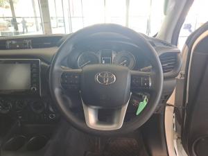 Toyota Hilux 2.4 GD-6 Raider 4X4 automaticD/C - Image 8