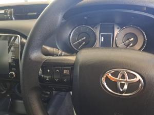 Toyota Hilux 2.4 GD-6 Raider 4X4 automaticD/C - Image 9