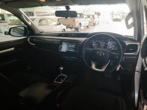 Toyota Hilux 2.8 GD-6 Raider 4X4 automaticD/C - Image 17