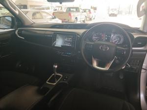 Toyota Hilux 2.8 GD-6 Raider 4X4 automaticD/C - Image 6