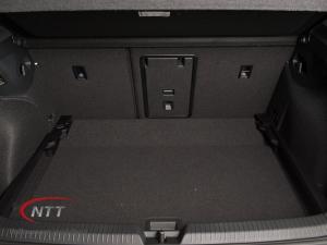 Volkswagen Golf 1.4 TSI Life + Tiptronic - Image 13
