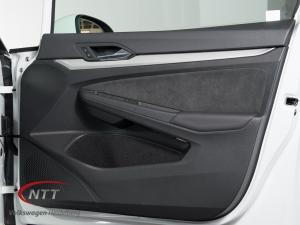 Volkswagen Golf 1.4 TSI Life + Tiptronic - Image 16