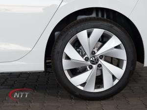 Volkswagen Golf 1.4 TSI Life + Tiptronic - Image 9