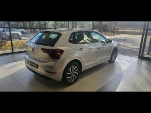 Volkswagen Polo 1.0 TSI Life - Image 2