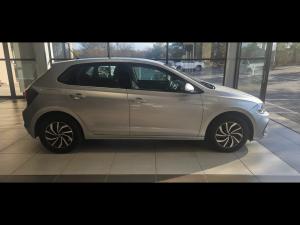 Volkswagen Polo 1.0 TSI Life - Image 3