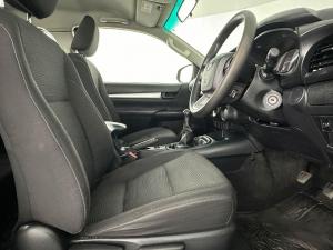 Toyota Hilux 2.4 GD-6 RB RaiderE/CAB - Image 12
