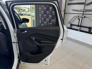 Ford Kuga 1.5 Ecoboost Ambiente - Image 18