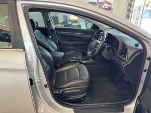 Hyundai Elantra 2.0 Elite automatic - Image 11
