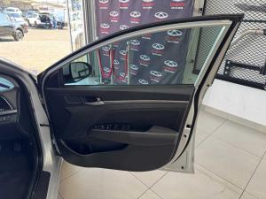 Hyundai Elantra 2.0 Elite automatic - Image 15