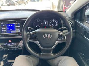 Hyundai Elantra 2.0 Elite automatic - Image 16