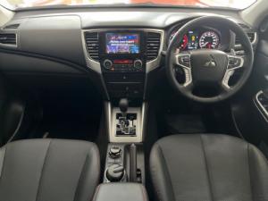 Mitsubishi Triton 2.4DI-D double cab 4x4 auto - Image 5