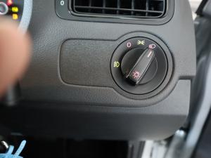 Volkswagen Polo Vivo hatch 1.6 Life - Image 19