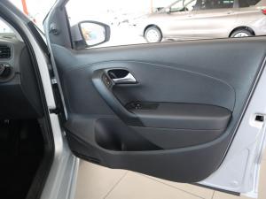 Volkswagen Polo Vivo hatch 1.6 Life - Image 23