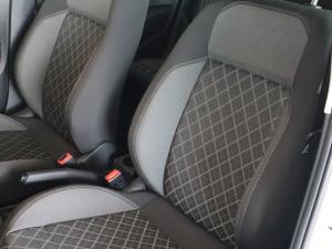 Volkswagen Polo Vivo hatch 1.6 Style - Image 23