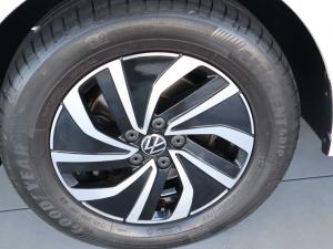 Volkswagen Polo hatch 1.0TSI Life manual - Image 12